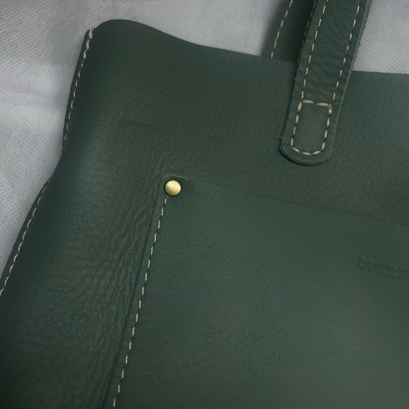 Portland Leather Green Tote Bag with Minimalist Design - Picture 3 of 11